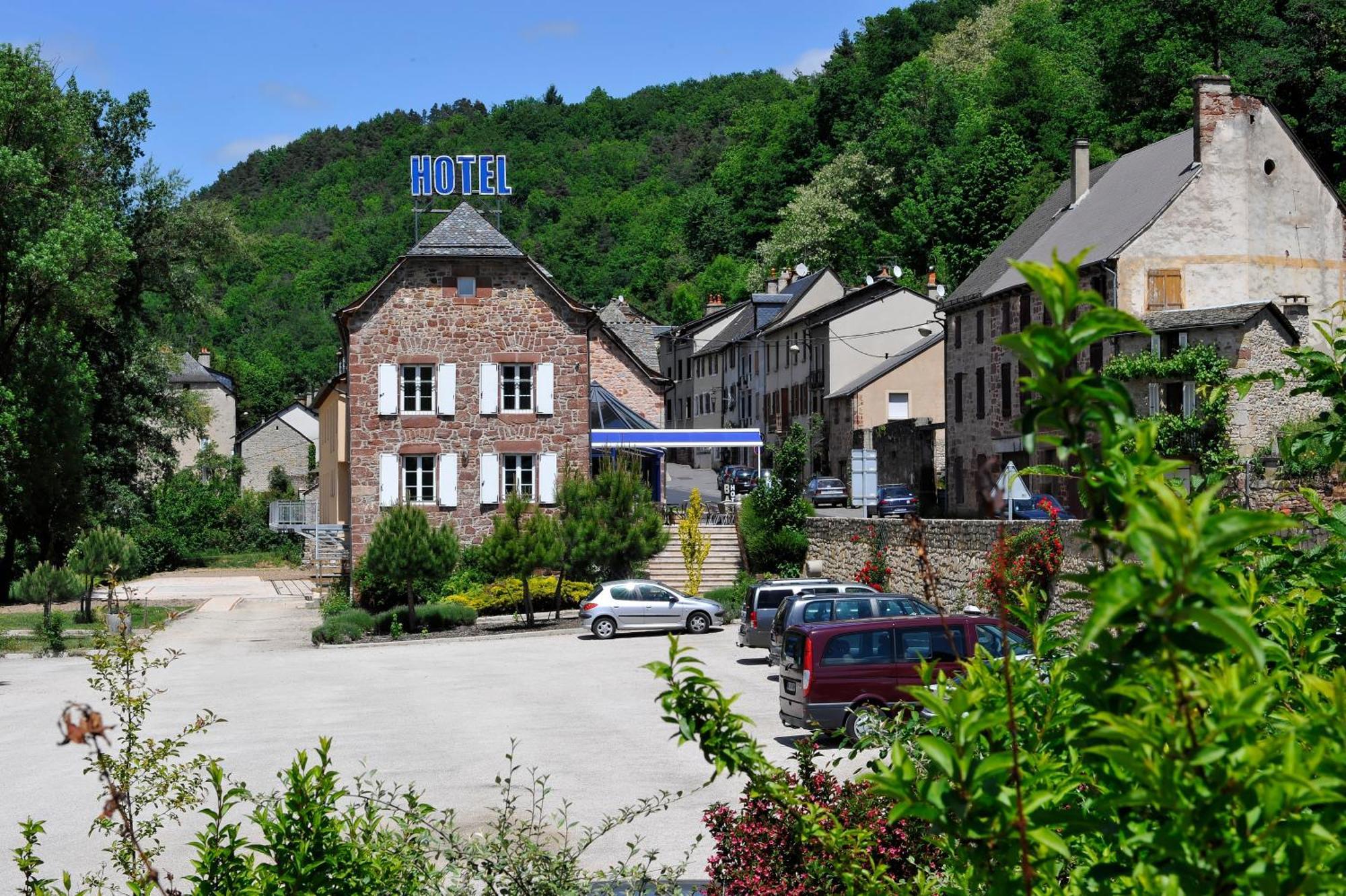 Hôtel Restaurant Les 2 Rives *** Logis Banassac Exterior foto