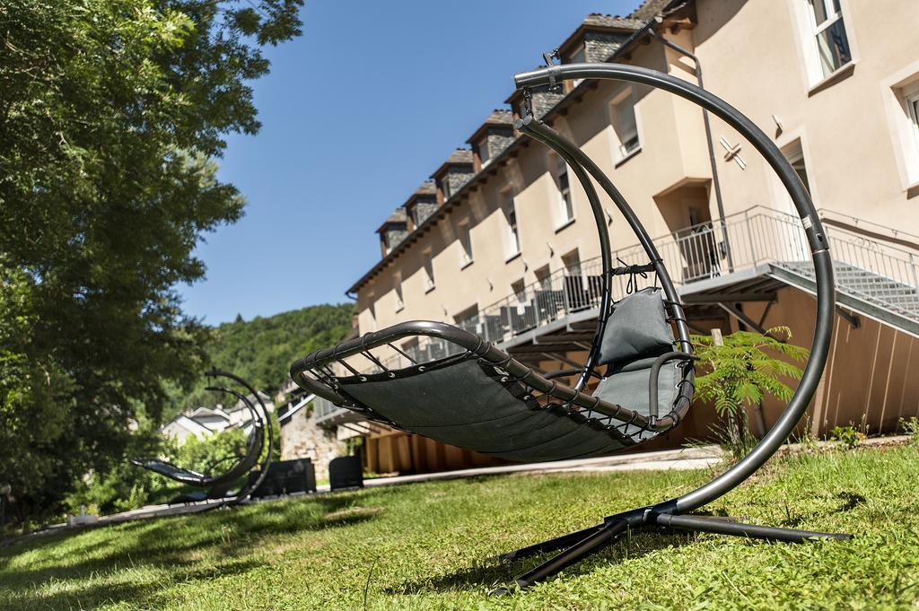 Hôtel Restaurant Les 2 Rives *** Logis Banassac Exterior foto
