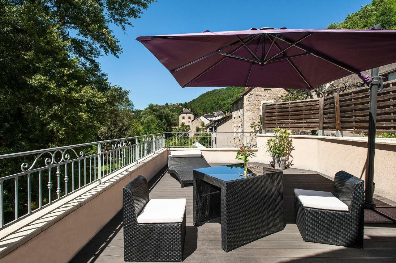 Hôtel Restaurant Les 2 Rives *** Logis Banassac Exterior foto